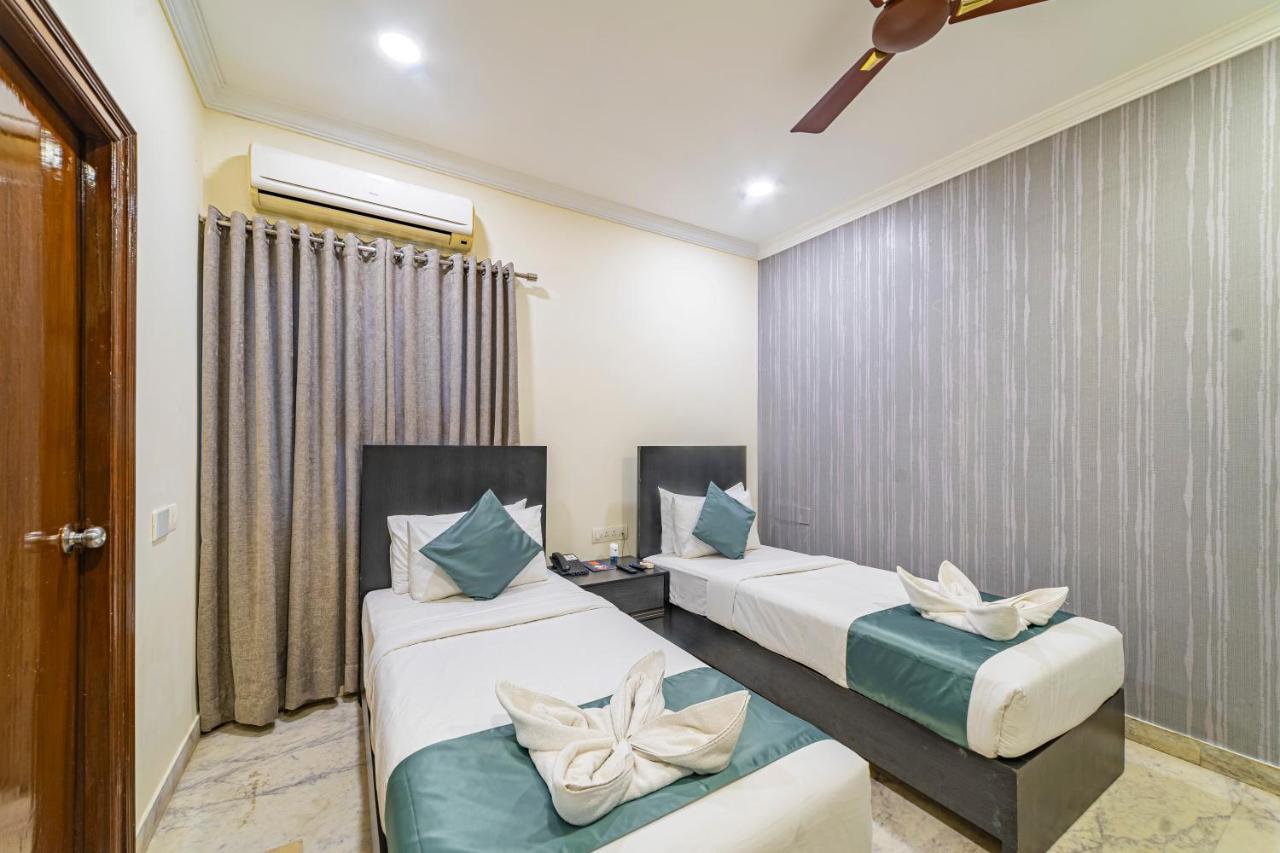 Hotel Athome , Whitefields, Kondapur Hyderabad Exteriör bild