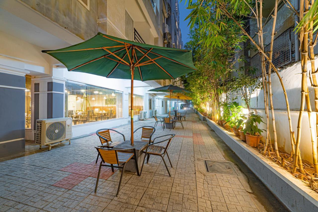 Hotel Athome , Whitefields, Kondapur Hyderabad Exteriör bild