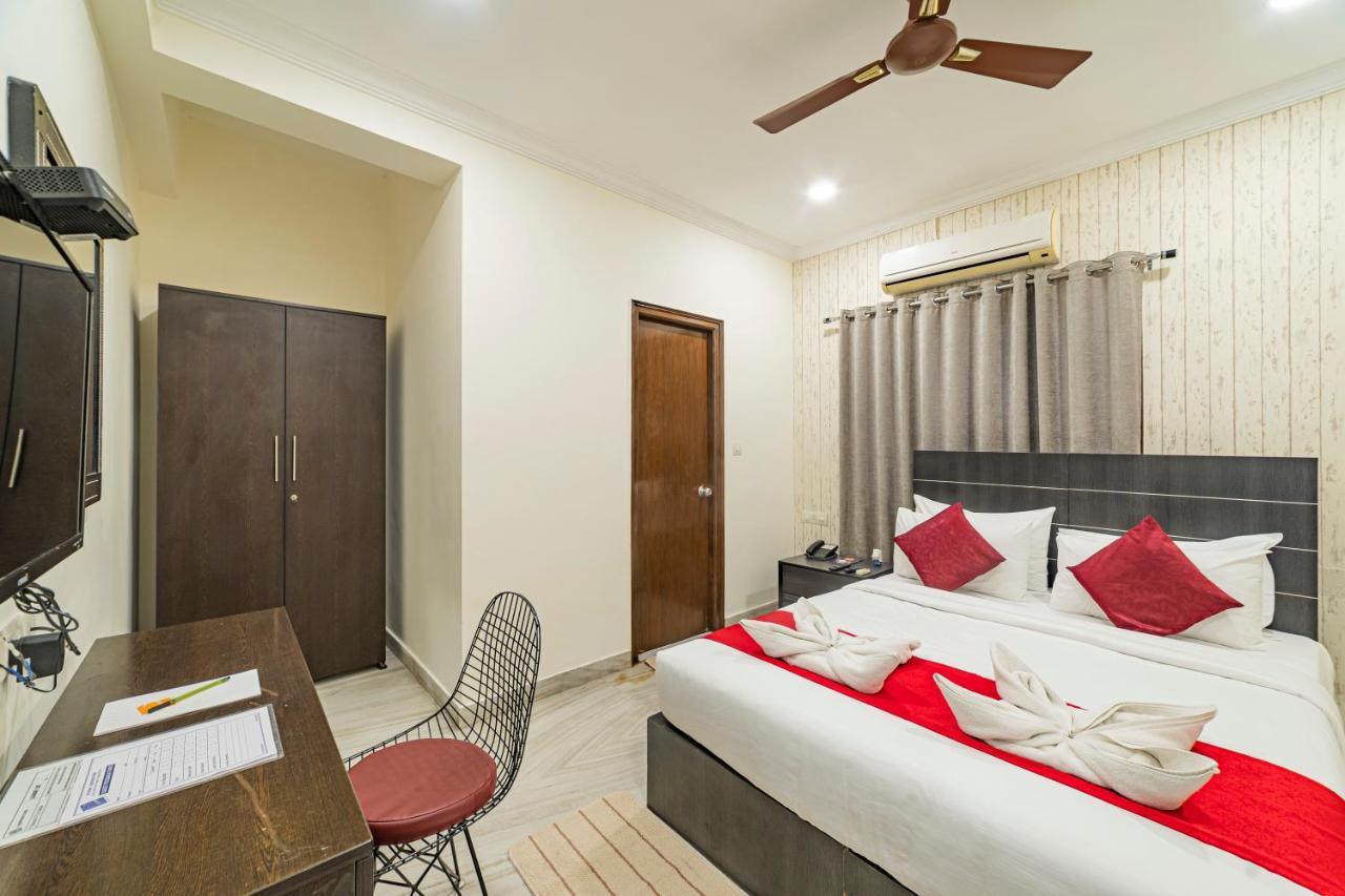 Hotel Athome , Whitefields, Kondapur Hyderabad Exteriör bild
