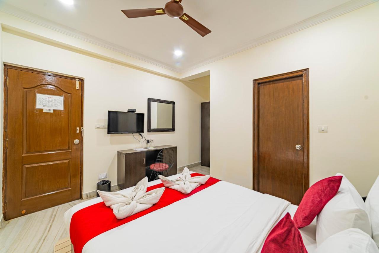 Hotel Athome , Whitefields, Kondapur Hyderabad Exteriör bild