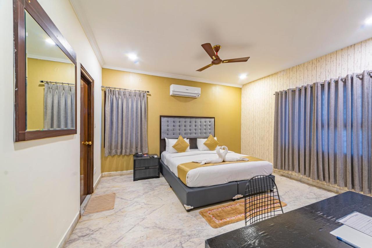 Hotel Athome , Whitefields, Kondapur Hyderabad Exteriör bild